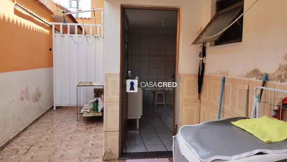 Casa, 5 quartos, 260 m² - Foto 4