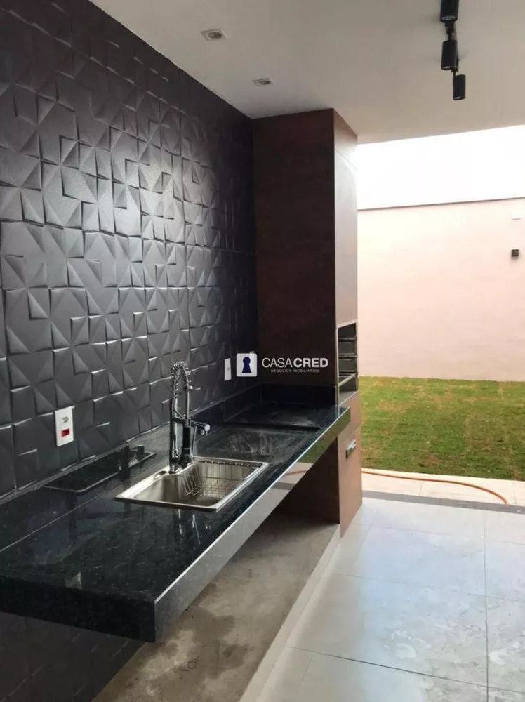 Casa, 3 quartos, 250 m² - Foto 2