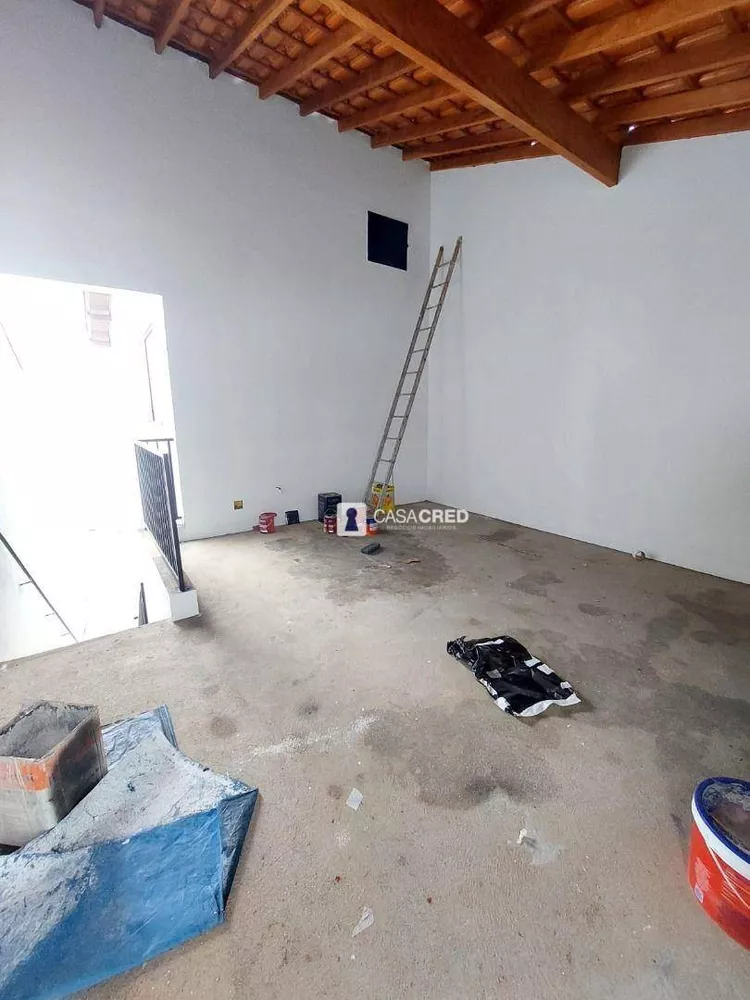 Casa à venda com 2 quartos, 58m² - Foto 2