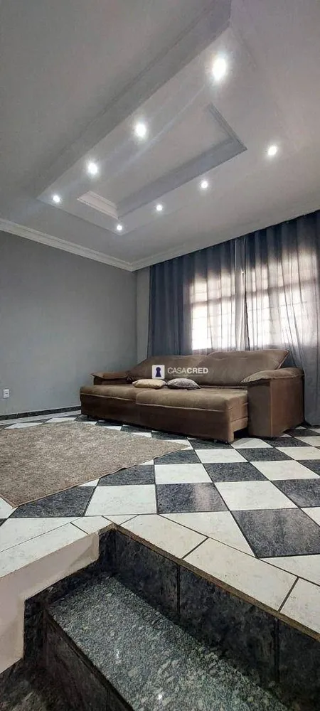 Casa, 4 quartos, 212 m² - Foto 1