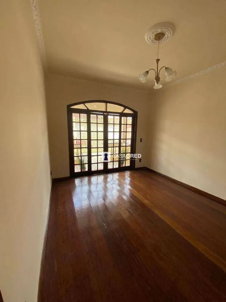 Casa, 4 quartos, 233 m² - Foto 3