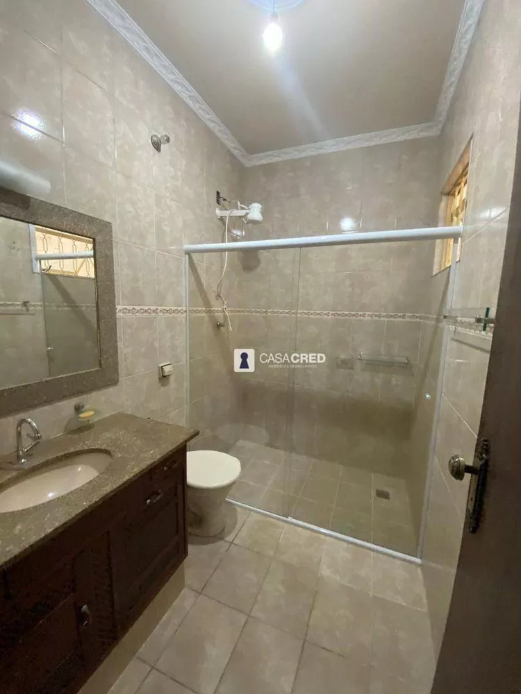 Casa, 4 quartos, 233 m² - Foto 1