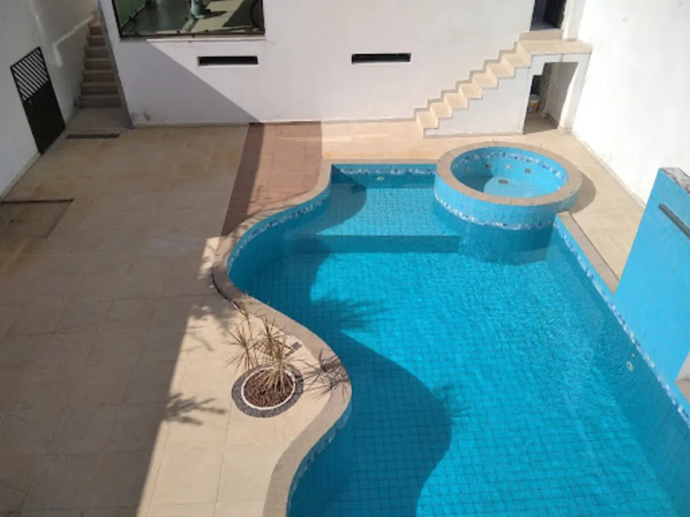 Casa, 4 quartos, 384 m² - Foto 1