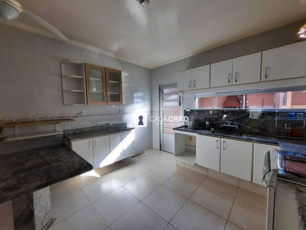 Casa, 3 quartos, 260 m² - Foto 4