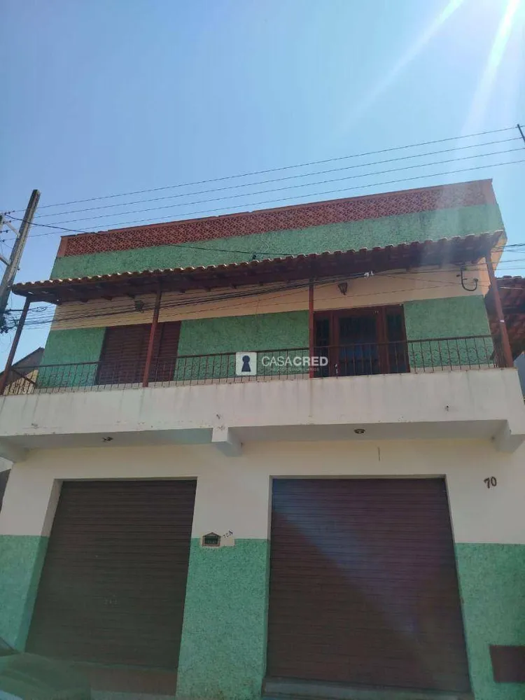 Casa, 3 quartos, 200 m² - Foto 1