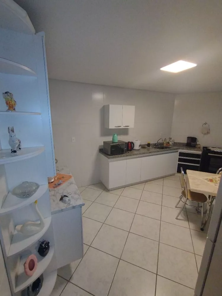 Apartamento à venda com 3 quartos, 127m² - Foto 3