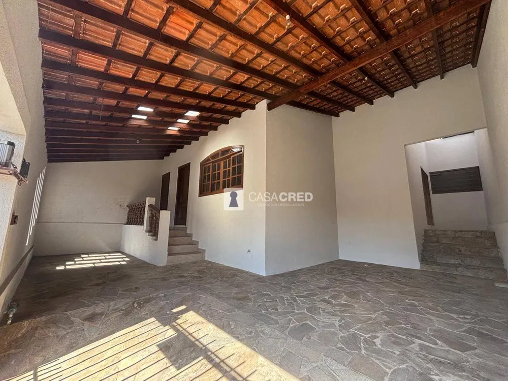 Casa, 3 quartos, 299 m² - Foto 2