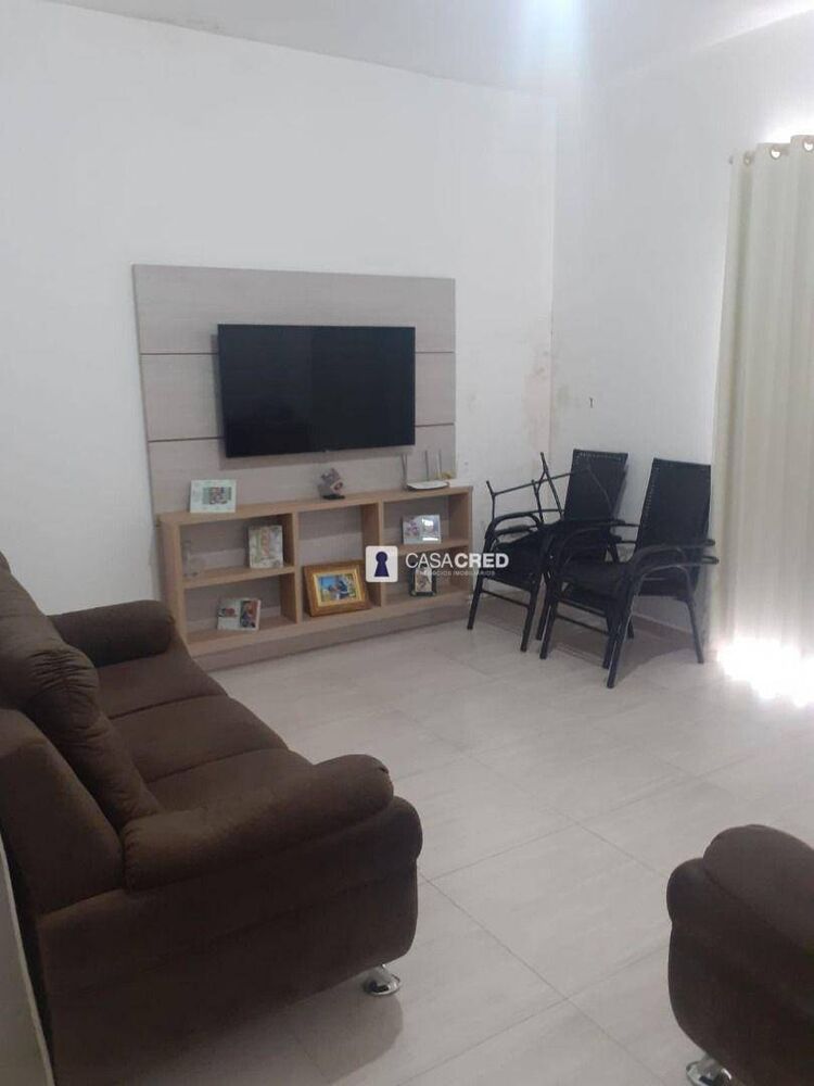Casa, 3 quartos, 237 m² - Foto 2