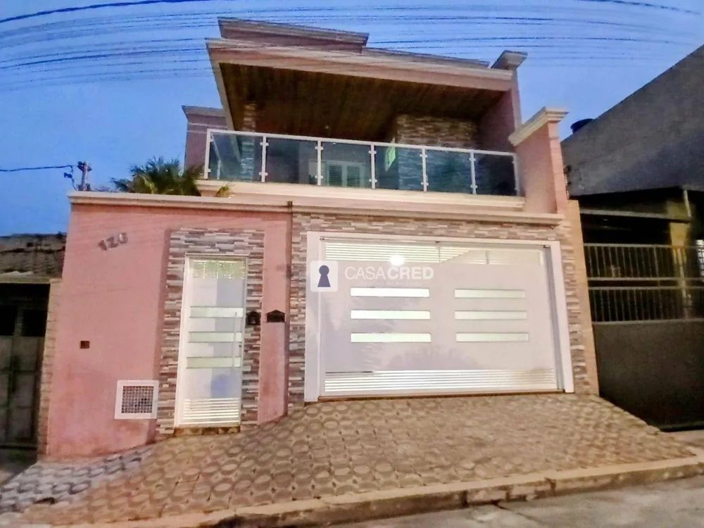 Casa, 4 quartos, 230 m² - Foto 1