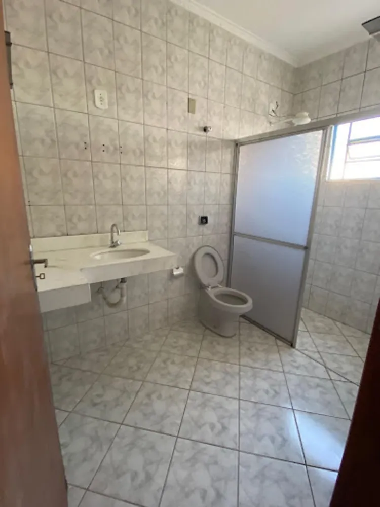 Casa, 5 quartos, 258 m² - Foto 2