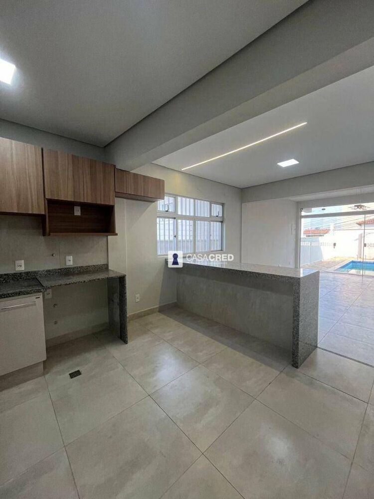 Casa, 3 quartos, 235 m² - Foto 12