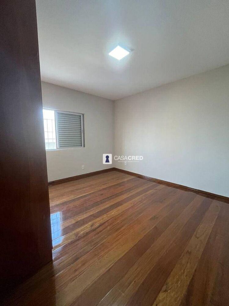 Casa, 3 quartos, 235 m² - Foto 22