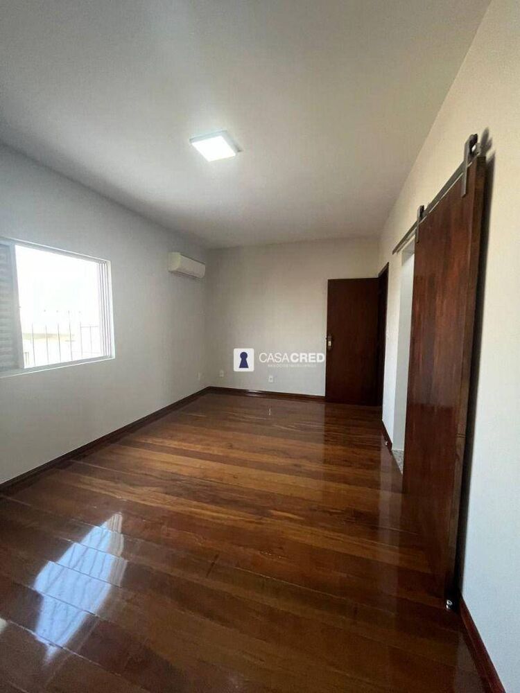 Casa, 3 quartos, 235 m² - Foto 18