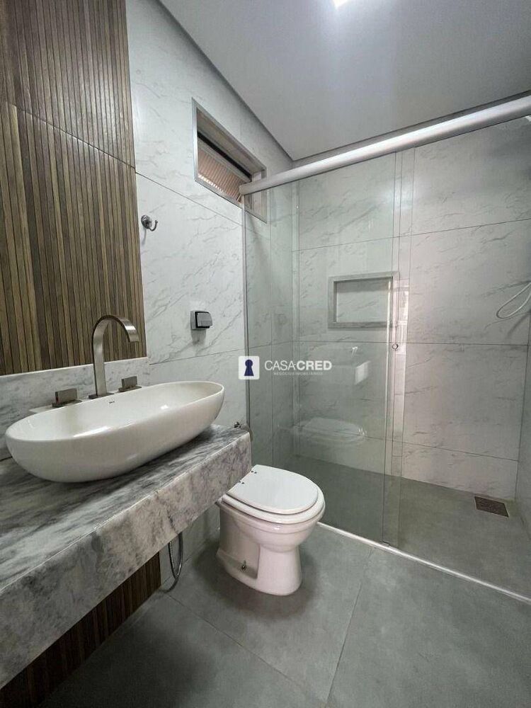 Casa, 3 quartos, 235 m² - Foto 14