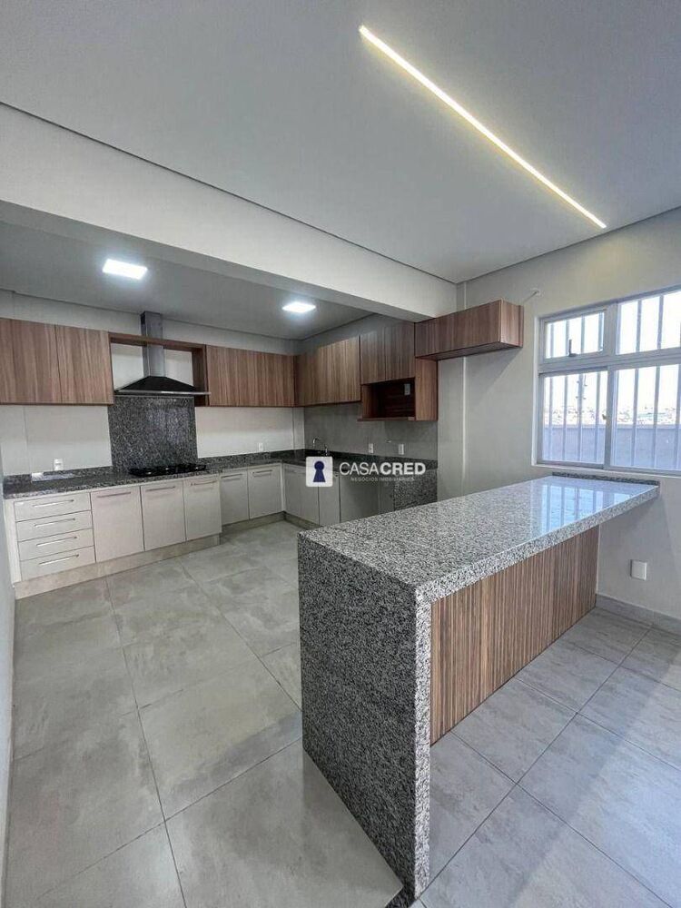 Casa, 3 quartos, 235 m² - Foto 10