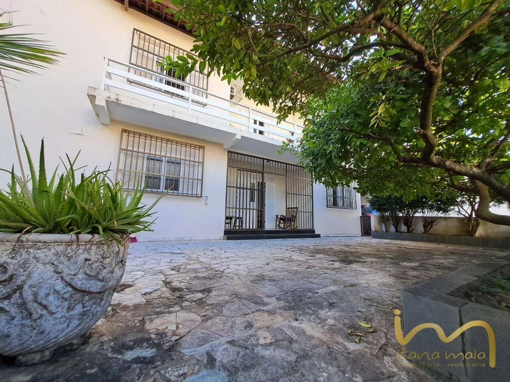 Casa, 4 quartos, 213 m² - Foto 1