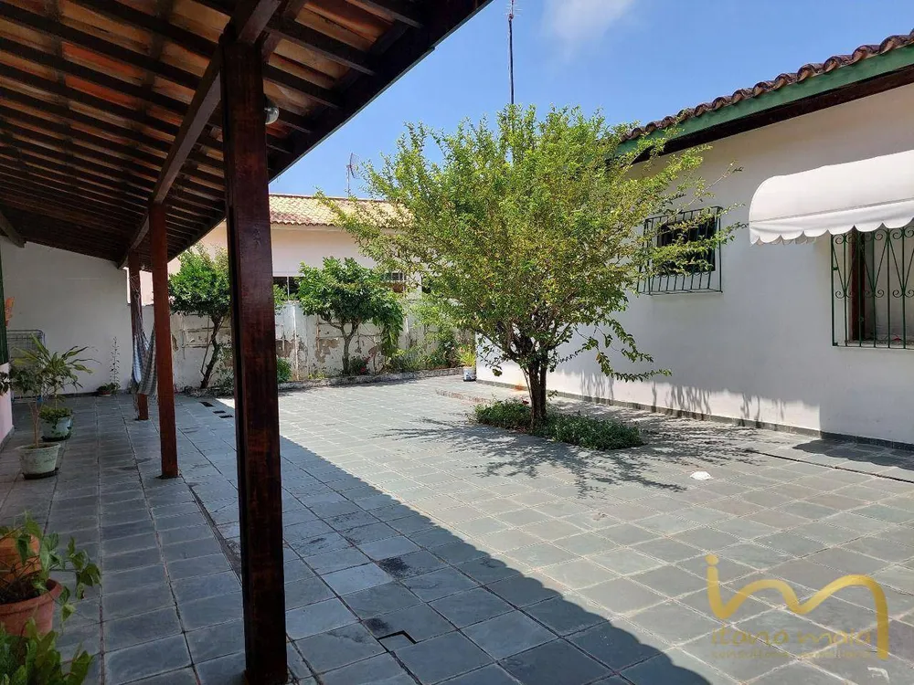 Casa, 5 quartos, 260 m² - Foto 3