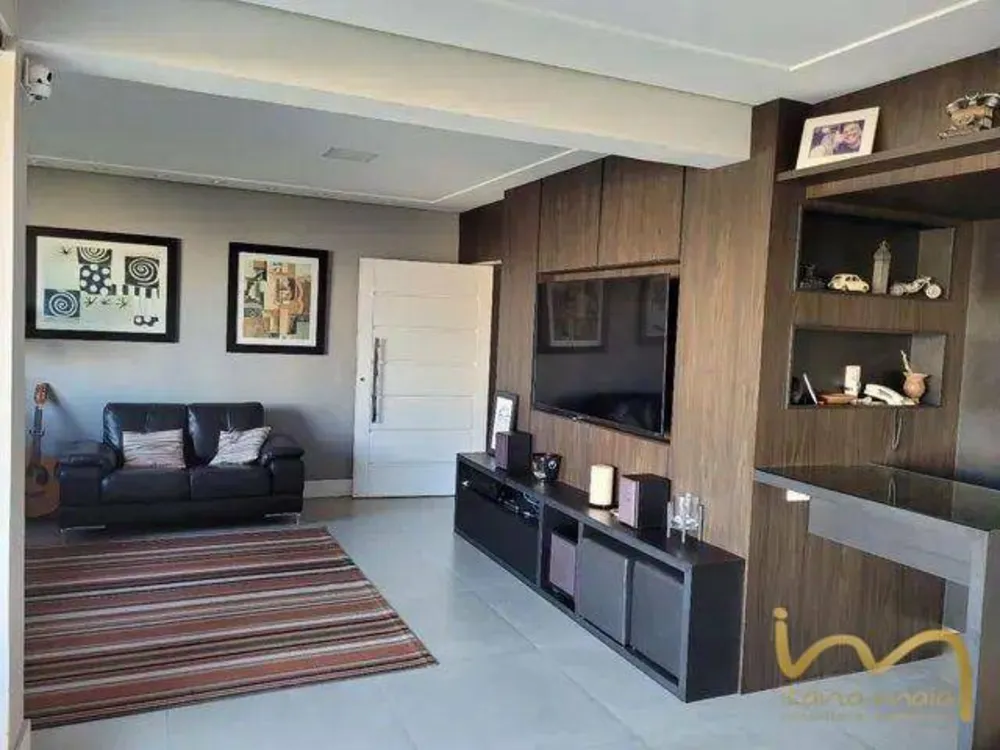 Apartamento, 4 quartos, 215 m² - Foto 1