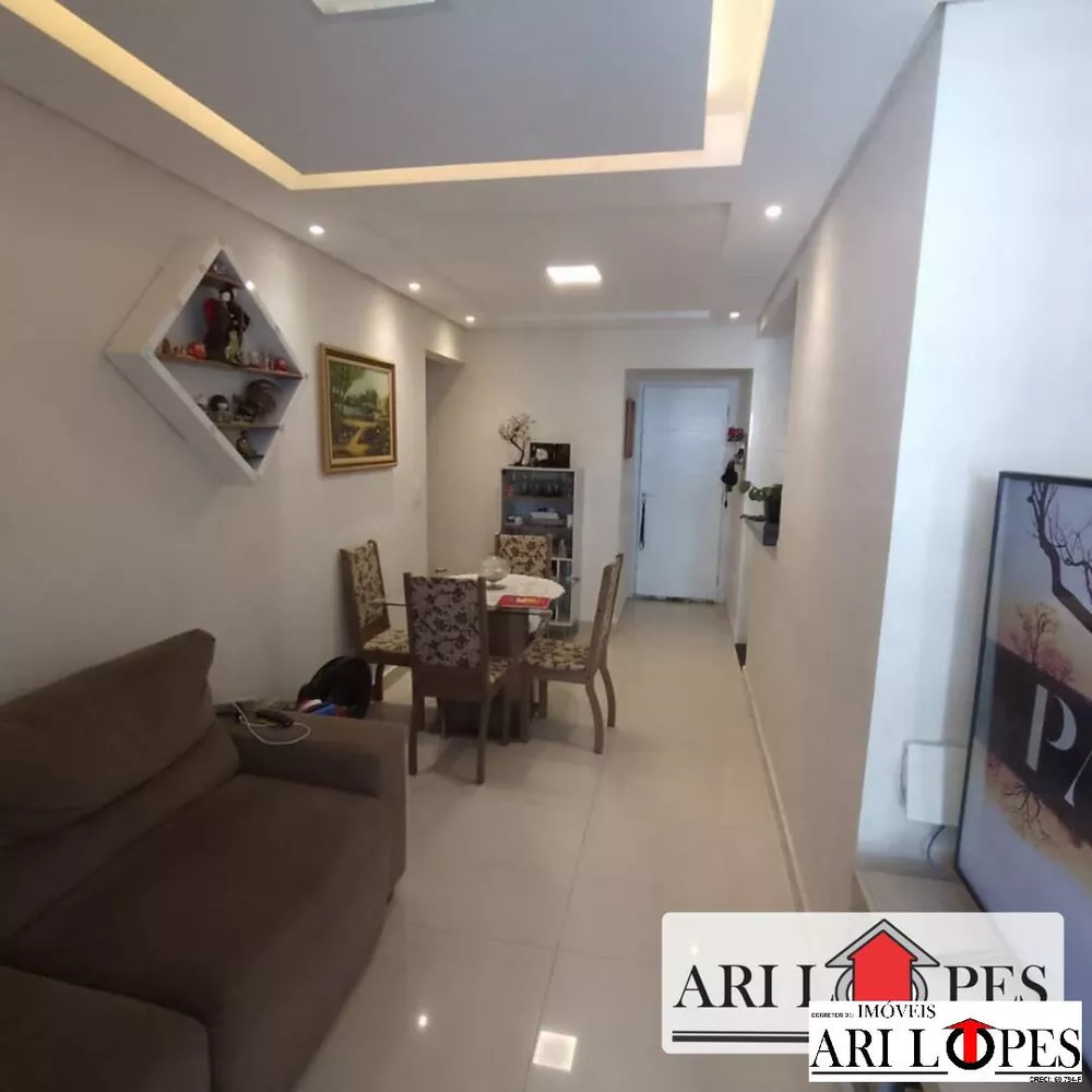 Apartamento à venda com 2 quartos, 75m² - Foto 11