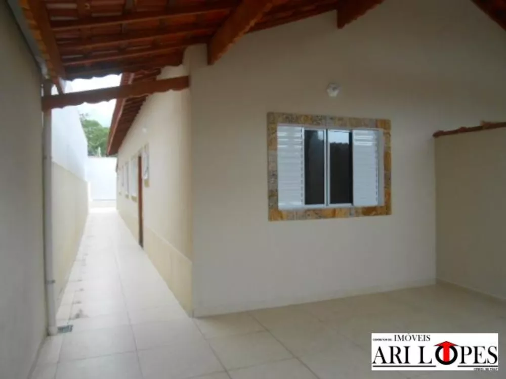 Casa à venda com 2 quartos, 76m² - Foto 2