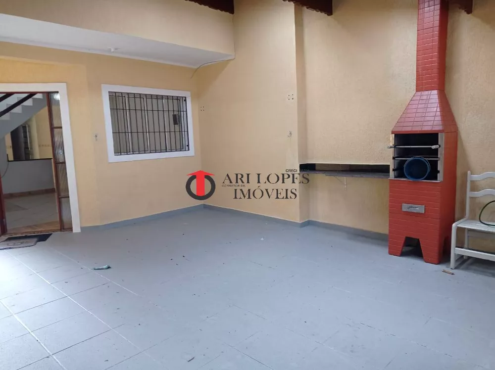 Sobrado à venda com 3 quartos, 120m² - Foto 2