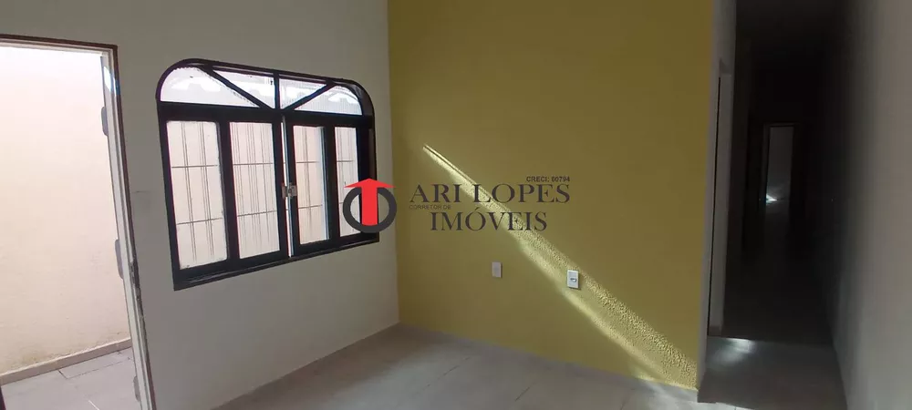 Casa à venda com 3 quartos, 90m² - Foto 4