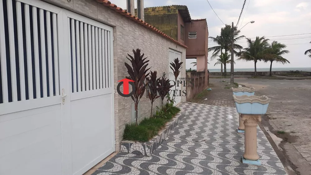 Casa à venda com 2 quartos, 70m² - Foto 2