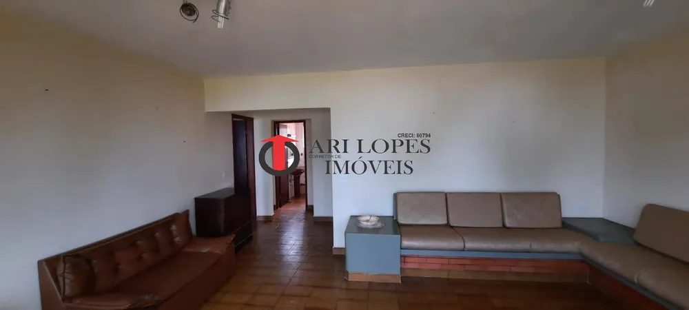 Casa, 3 quartos, 246 m² - Foto 2