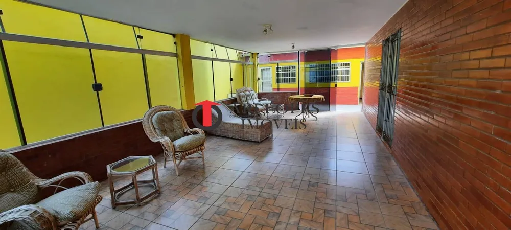 Casa, 3 quartos, 246 m² - Foto 1