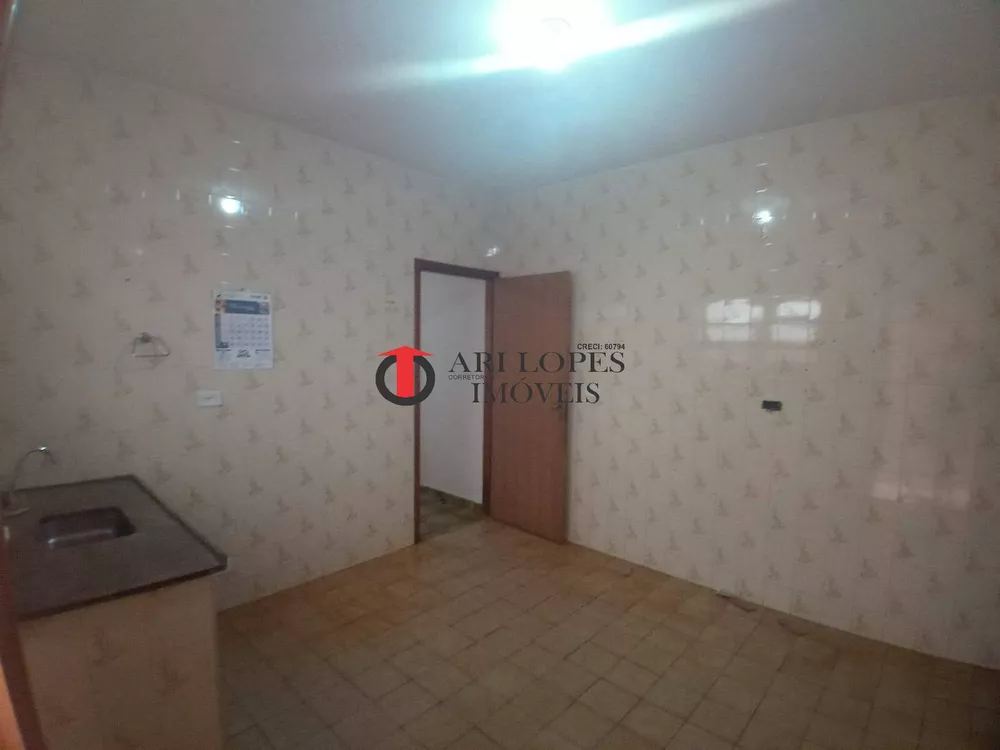 Casa à venda com 3 quartos, 90m² - Foto 5