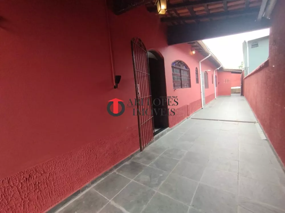 Casa à venda com 2 quartos, 90m² - Foto 4