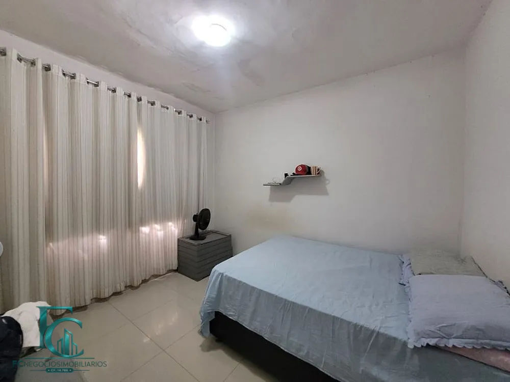 Casa, 3 quartos, 250 m² - Foto 1
