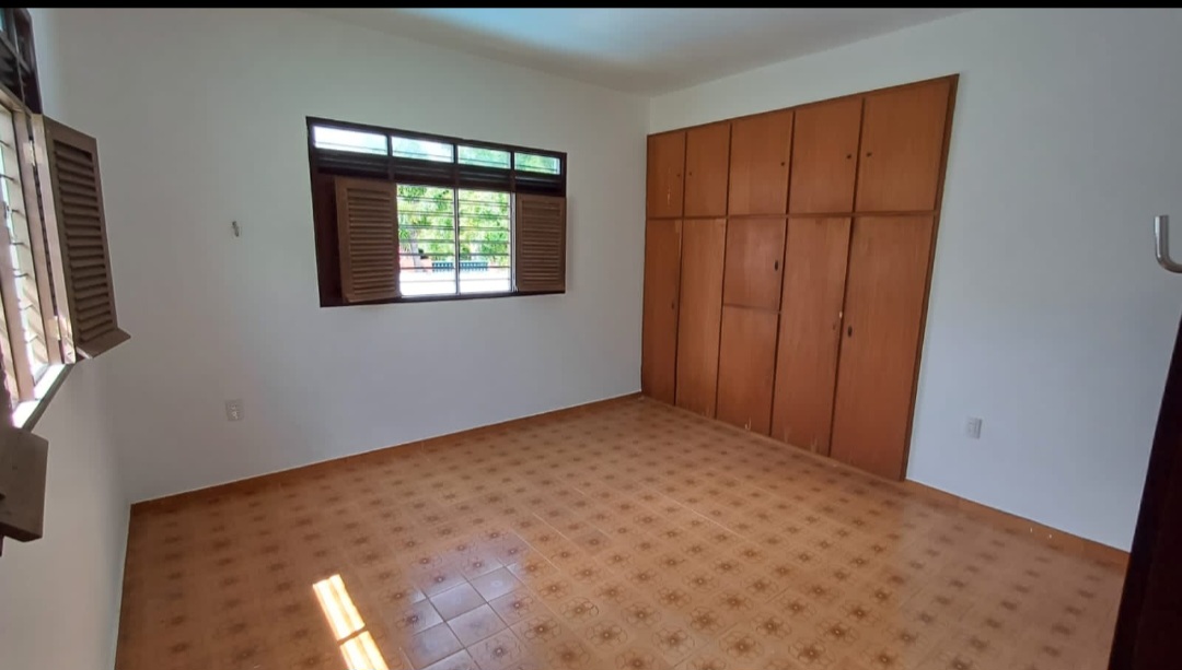 Casa à venda com 5 quartos, 239m² - Foto 37