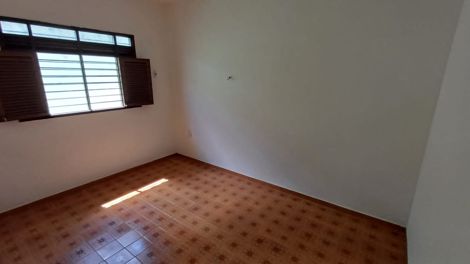 Casa à venda com 5 quartos, 239m² - Foto 8