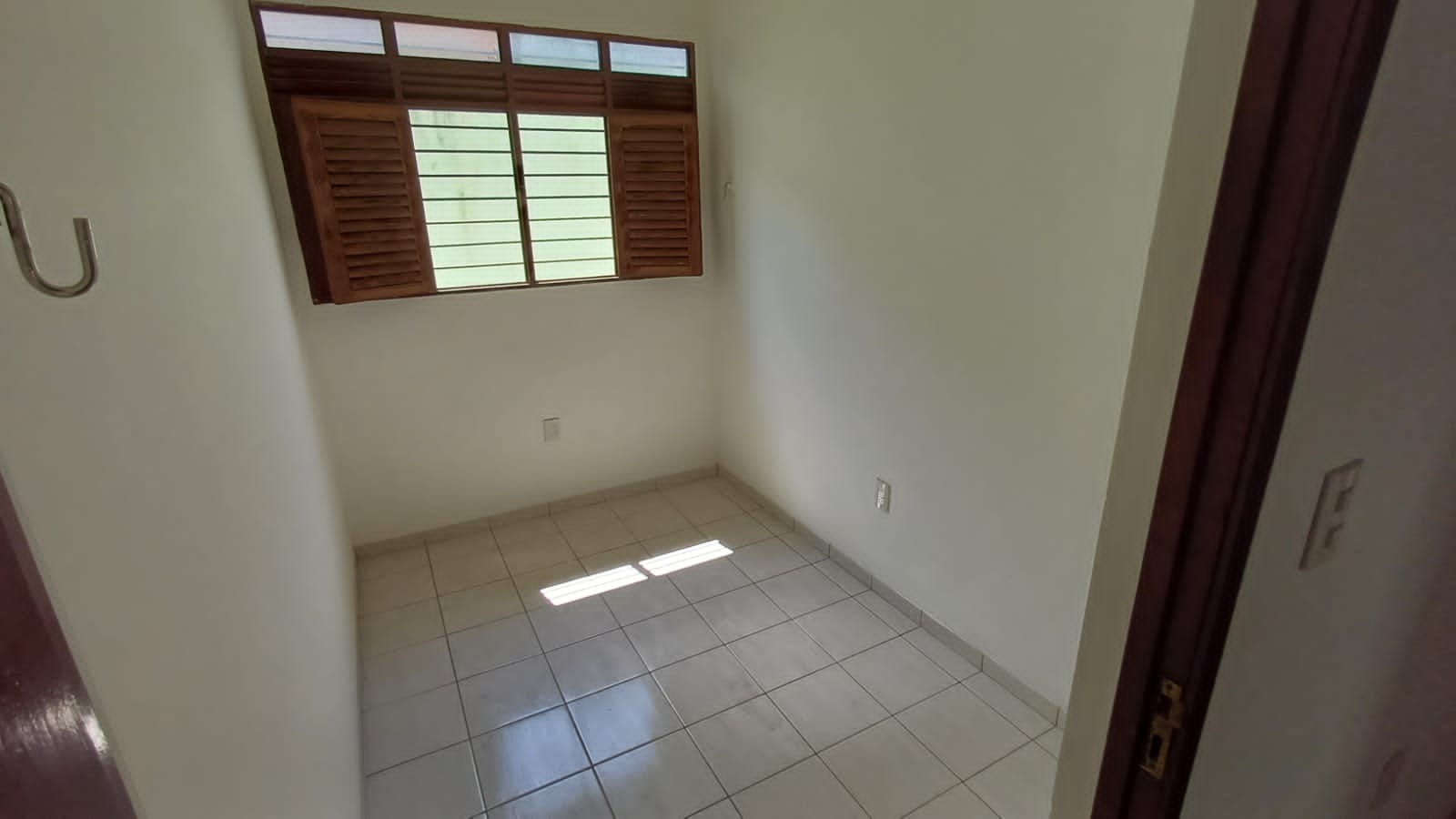 Casa à venda com 5 quartos, 239m² - Foto 12