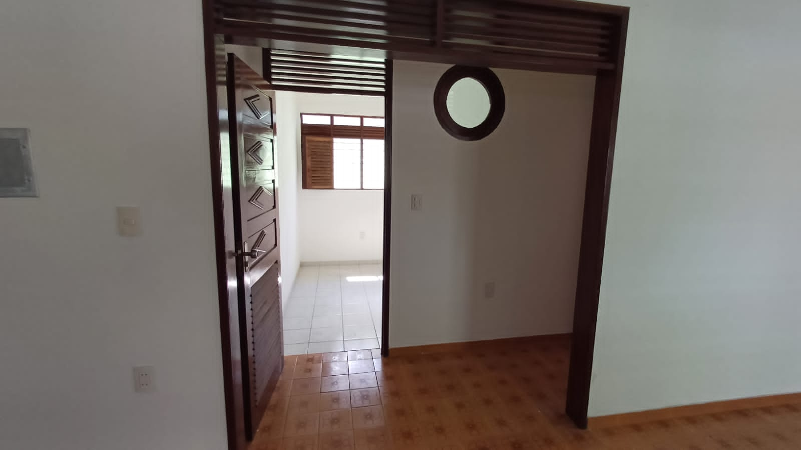 Casa à venda com 5 quartos, 239m² - Foto 34