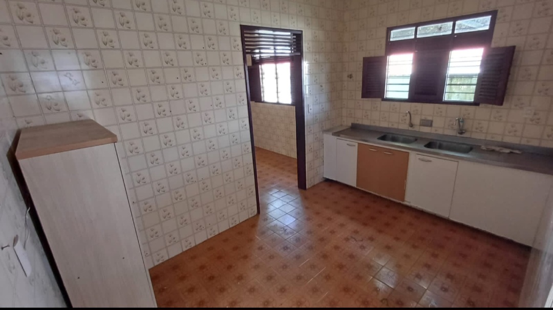 Casa à venda com 5 quartos, 239m² - Foto 24