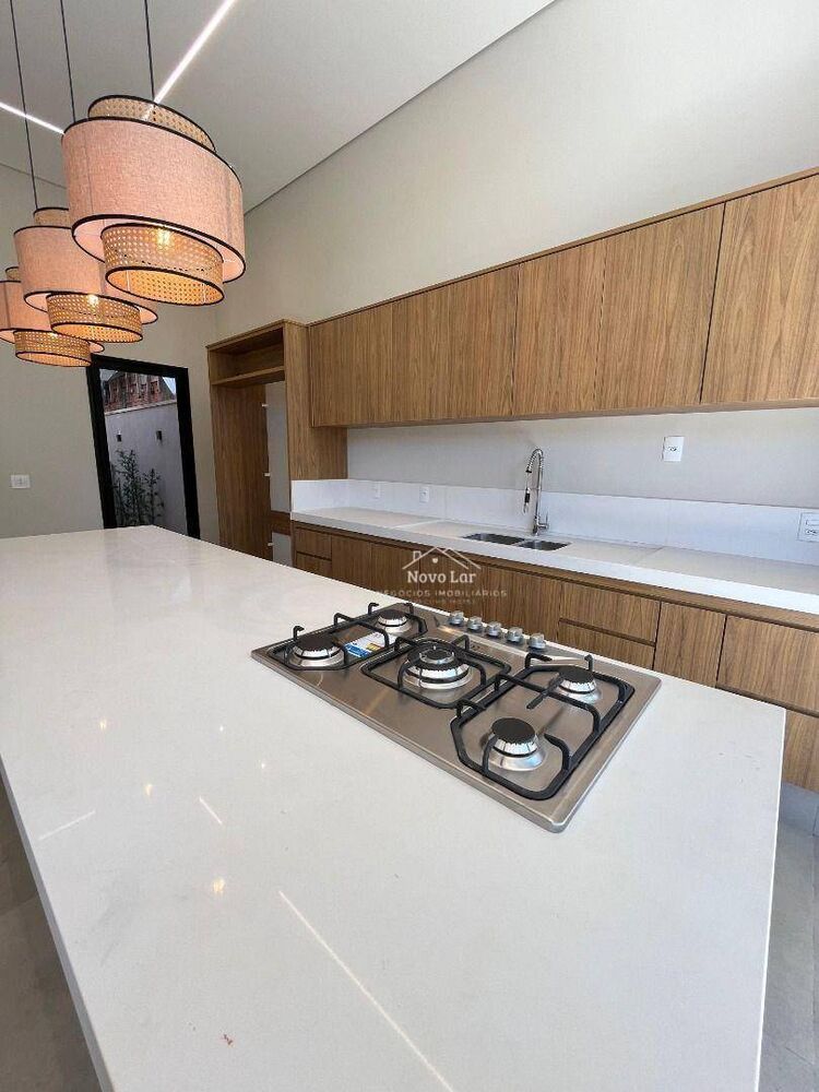 Casa à venda com 3 quartos, 221m² - Foto 5