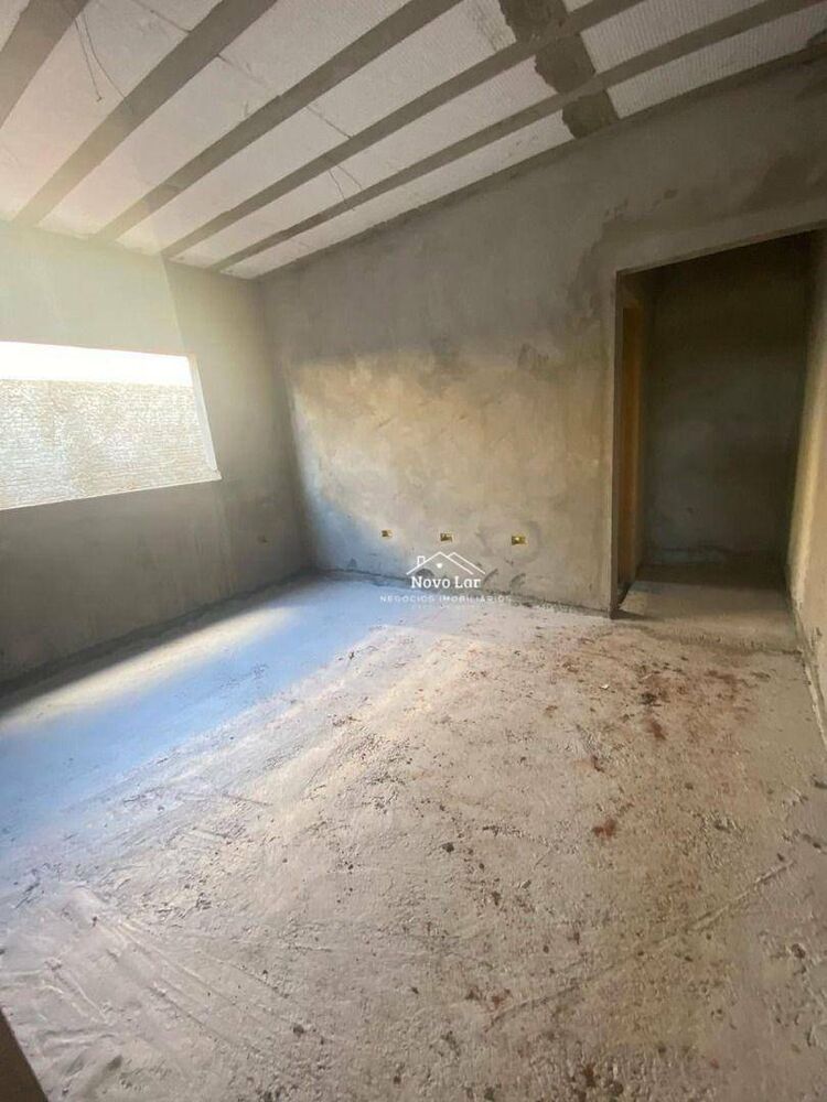 Casa à venda com 2 quartos, 71m² - Foto 8
