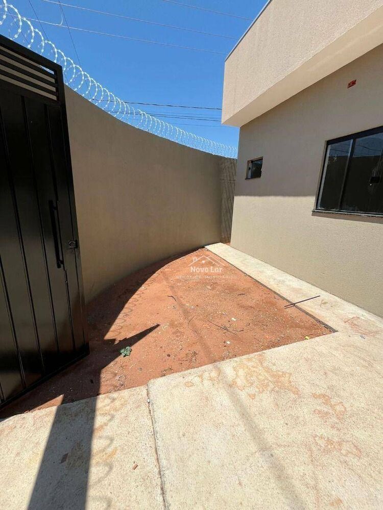 Casa à venda com 2 quartos, 63m² - Foto 3