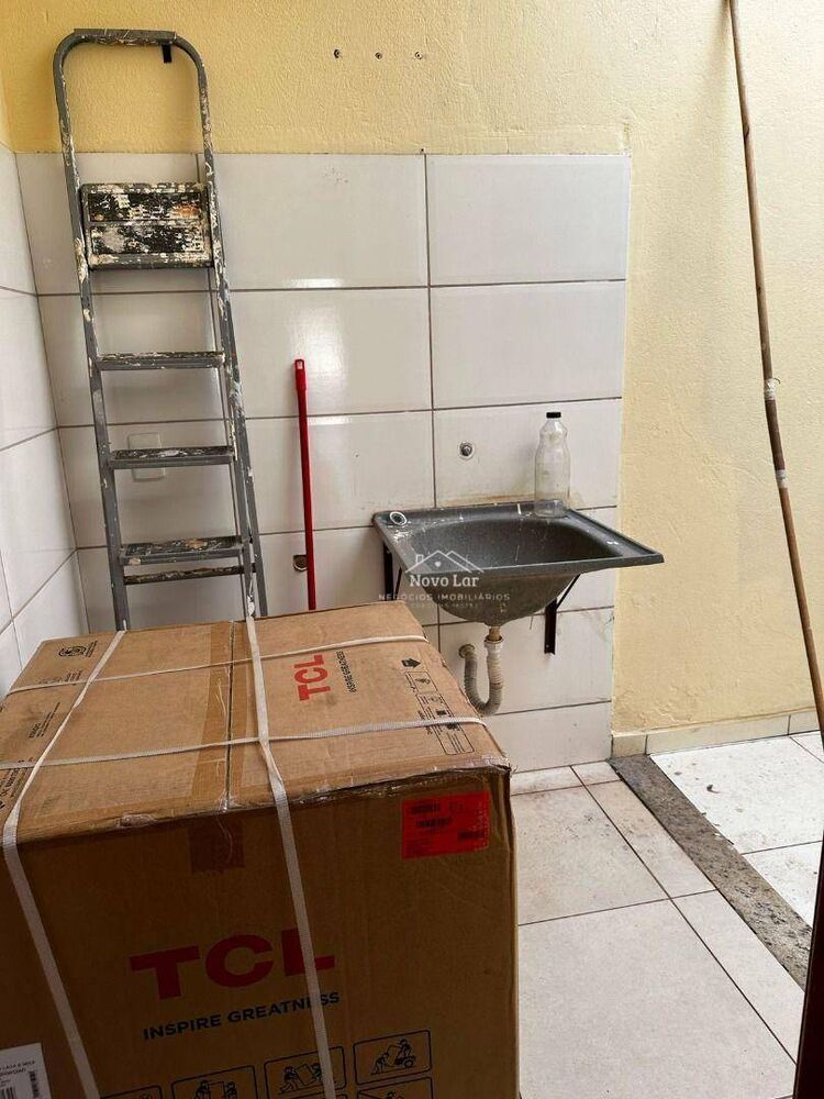 Casa à venda com 2 quartos, 55m² - Foto 8