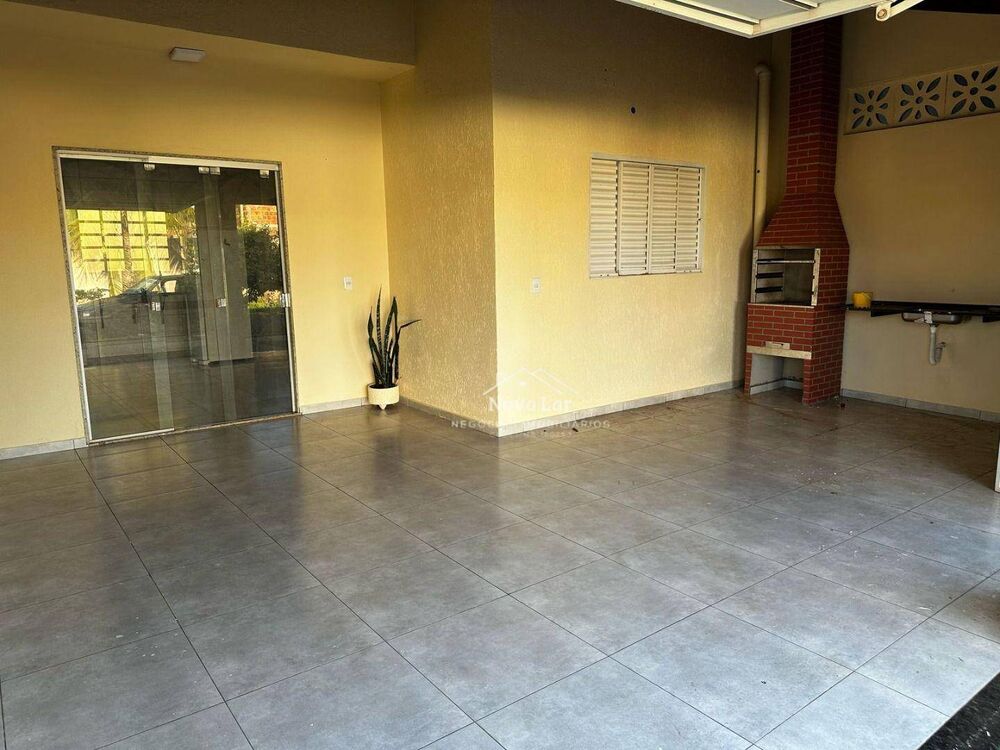 Casa à venda com 2 quartos, 55m² - Foto 1