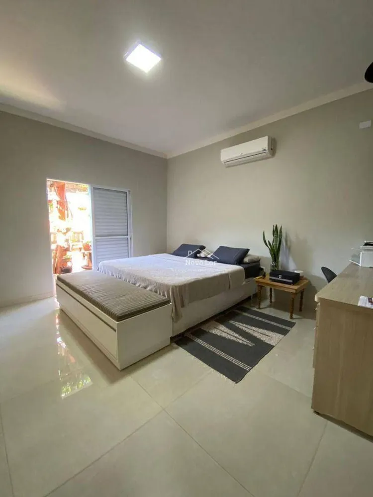 Casa, 3 quartos, 228 m² - Foto 8
