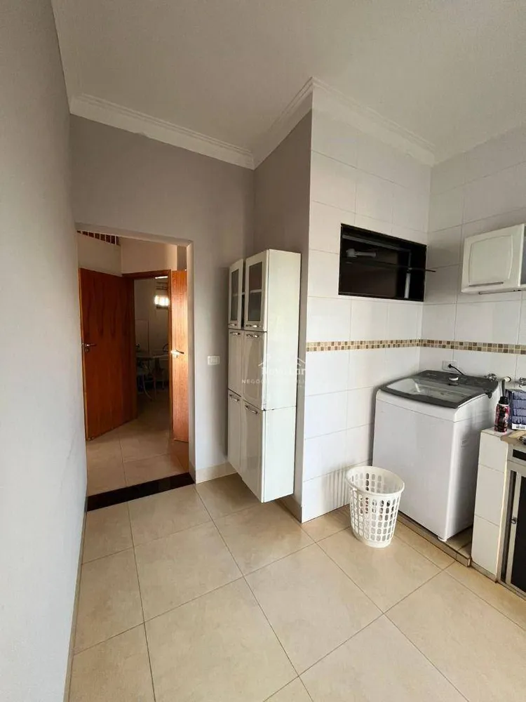 Casa, 3 quartos, 223 m² - Foto 15