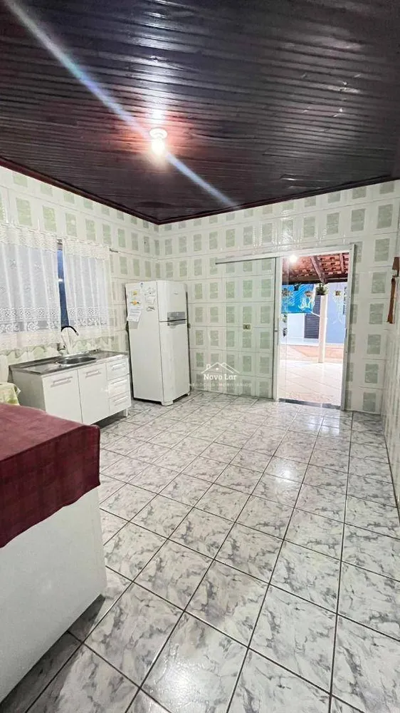 Casa, 3 quartos, 200 m² - Foto 2