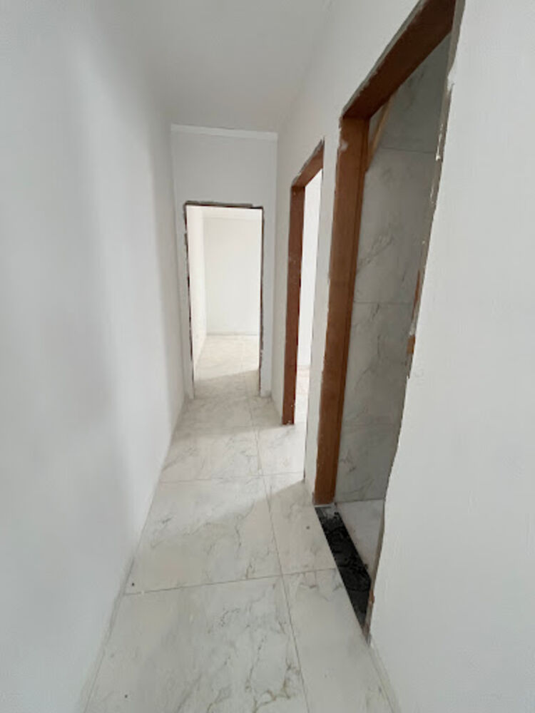 Casa à venda com 2 quartos, 66m² - Foto 2