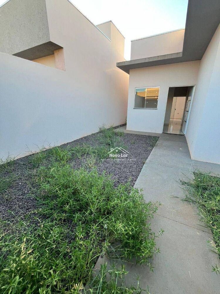 Casa à venda com 2 quartos, 60m² - Foto 2
