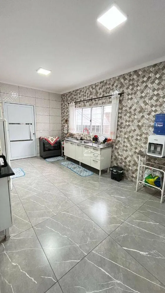 Casa, 3 quartos, 212 m² - Foto 4