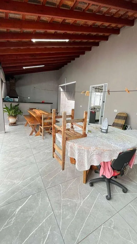 Casa, 3 quartos, 212 m² - Foto 1