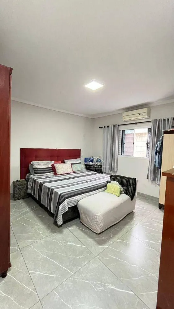 Casa, 3 quartos, 212 m² - Foto 3